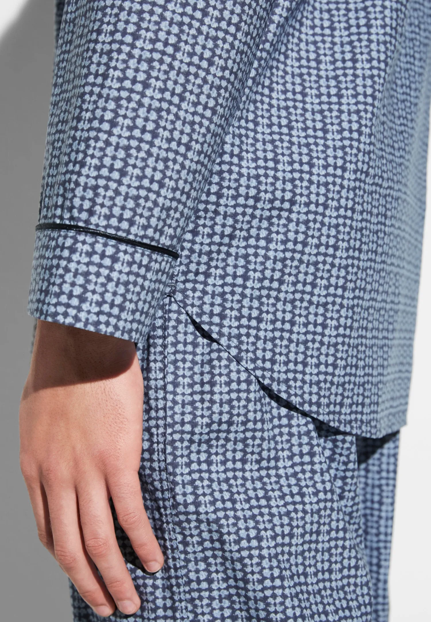 Pyjamas-Zimmerli Cotton Poplin PrintPyjama longues - mini geo batic