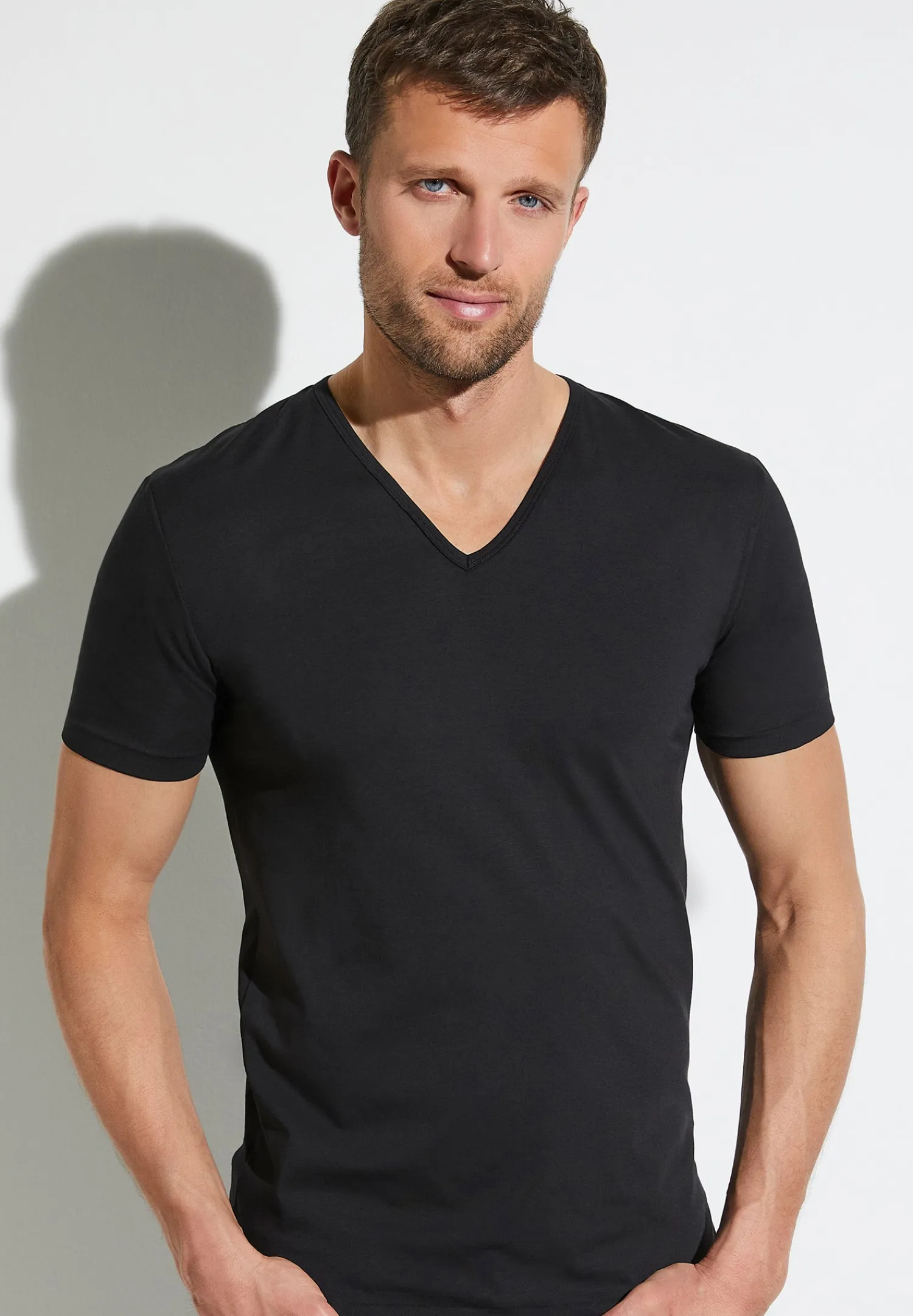 Pure Comfort|T-Shirts-Zimmerli Pure ComfortT-Shirt à manches courtes col en V - black