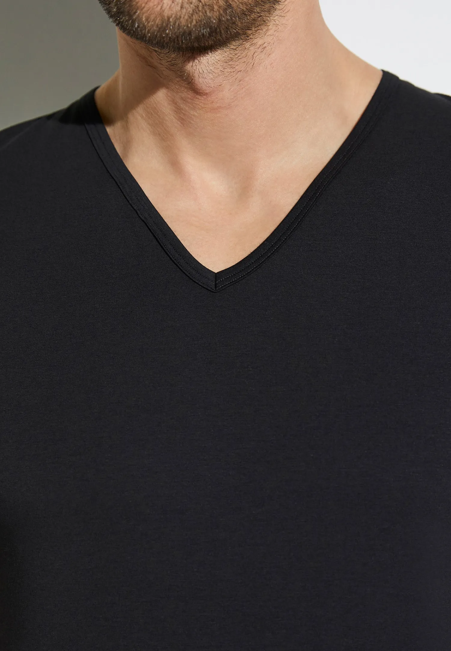 Pure Comfort|T-Shirts-Zimmerli Pure ComfortT-Shirt à manches courtes col en V - black
