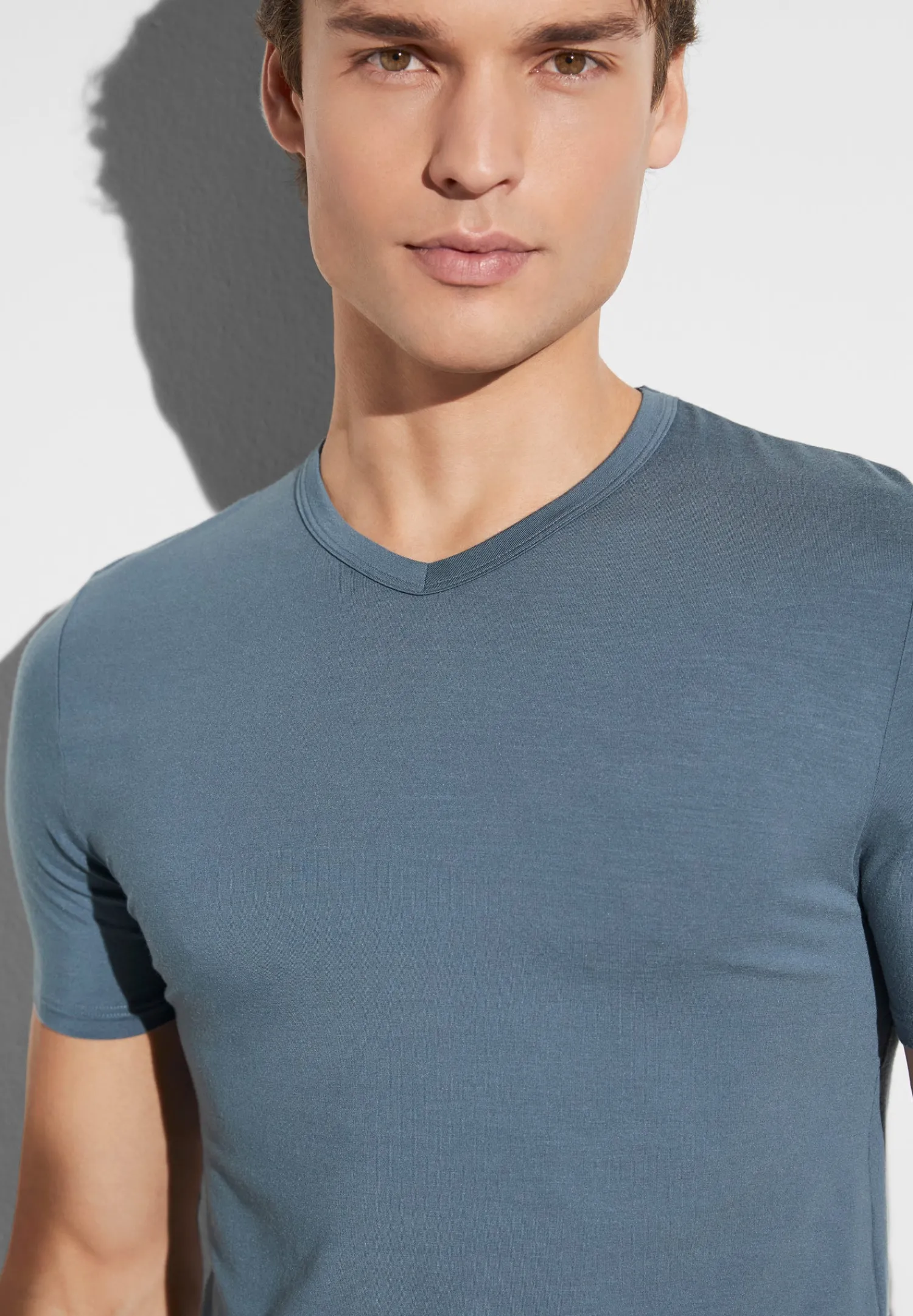 Pureness|T-Shirts-Zimmerli PurenessT-Shirt à manches courtes col en V - blue slate
